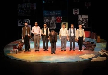 Bursa Büyükşehir tiyatrosu, İzmir’e ‘misafir’ oldu