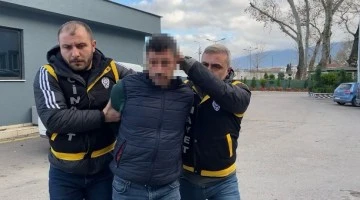 Bursa'da 4 çocuk annesini vahşice öldüren zanlı bodrum katında fare gibi yakalandı 