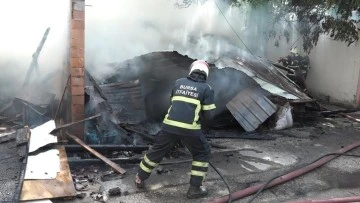 Bursa'da ahır yangını 