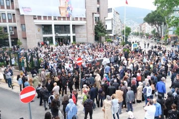 Bursa'da eğitimciler şiddete karşı eylem yaptı 