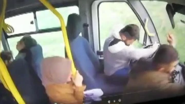 Bursa'da halk otobüsü şoförü uyuyakalınca tarlaya uçtu