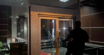 Bursa'da holding binası otomatik silahla tarandı 