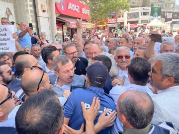 Bursa'da İYİ Partililer ve polis arasında arbede yaşandı 