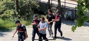 Bursa’da kıskıvrak yakalanan 3 villa soyguncusu tutuklandı