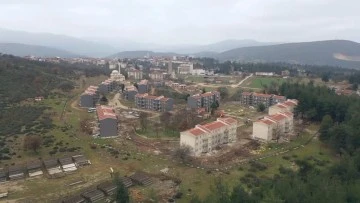 Bursa'da kullanılmayan 150 lojman depremzedelere yuva oldu 