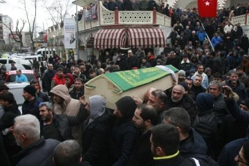 Bursa'da silahlı saldırıda hayatını kaybeden 4 kişi toprağa verildi 