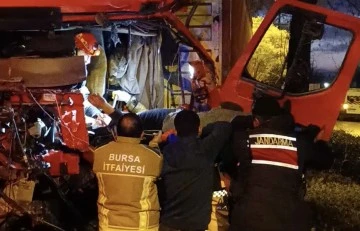Bursa'da trafik kazası: Sürücü ağır yaralandı