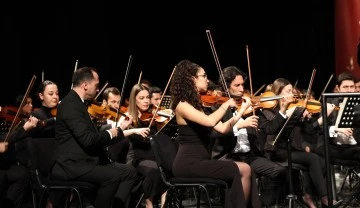 Bursa Nilüfer Oda Orkestrası 20. yaşını konserle kutladı