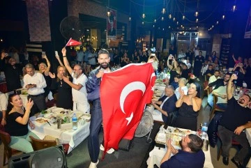Bursa'nın sevilen sesi Mehmet Çevik: Her zaman Atatürk'ün yolundayız
