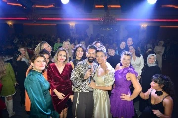 Bursa'nın sevilen sesi Mehmet Çevik'ten öğretmenlere özel gece