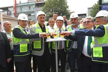 Bursa Osmangazi Belediyesi Başkanı Aydın mazbatayı aldıktan sonra ilk temelini attı 
