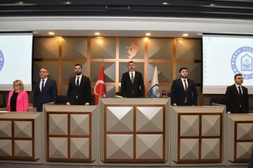 Bursa Yıldırım Belediyesi'nin yeni dönem ilk meclis toplantısı gerçekleşti