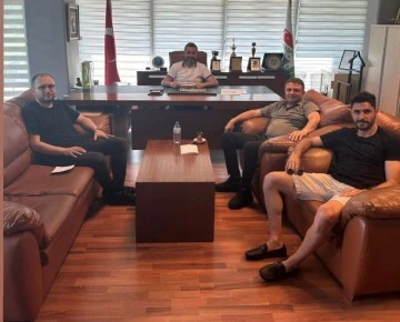 Bursaspor'da Özer Hurmacı yöneticilerle bir araya geldi