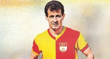 Bursaspor'unda teknik direktörlüğünü yapan Metin Oktay, vefatının 32. yılında anılıyor