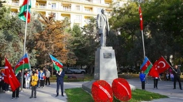 Büyük Önder Atatürk dünyada törenlerle anıldı