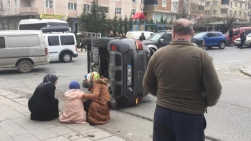 Çerkezköy’de korkutan kaza: Otomobil yan yattı, sürücü şoka girdi
