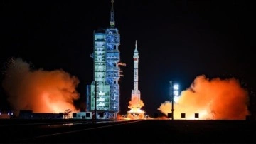 Çin, "Şiyan-10 02" uydusunu fırlattı