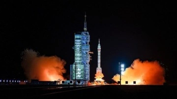 Çin uzay istasyonuna yeni taykonot ekibini yolladı