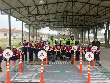 Çine’de öğrencilere trafik eğitimi
