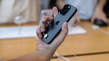 Çin'in devlet kurumlarında iPhone kullanılmasını yasakladığı iddia edildi