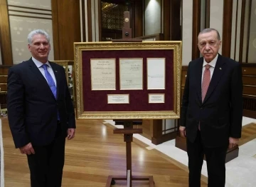Cumhurbaşkanı Erdoğan’dan Küba’ya tarihi hediye