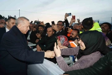 Cumhurbaşkanı Erdoğan, Doğanşehir’de konteyner kenti ziyaret etti
