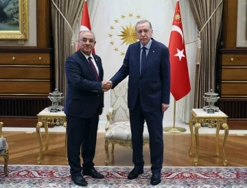 Cumhurbaşkanı Erdoğan, DSP Genel Başkanı Aksakal’ı kabul etti
