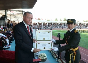 Cumhurbaşkanı Erdoğan: “KAAN’ı inşallah 2023 senesi bitmeden uçağımızın havalandığını göreceğiz”
