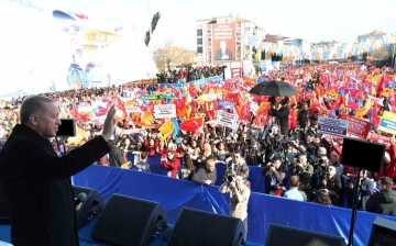 Cumhurbaşkanı Erdoğan: &quot;Muhalefet kendi içlerinde horoz dövüşünden beter bir kavga halinde&quot;
