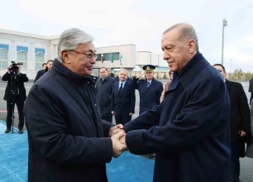 Cumhurbaşkanı Erdoğan, Tokayev’e TOGG hediye etti
