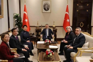 Cumhurbaşkanı Yardımcısı Oktay, Moğolistan Dışişleri Bakanı Batmunkh’u kabul etti
