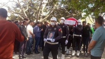 Depremde cenazesi karışan polis, 14 ay sonra memleketine getirilerek toprağa verildi

