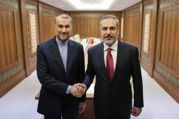 Dışişleri Bakanı Fidan, İranlı mevkidaşı Abdullahiyan ile bir araya geldi
