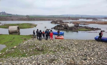 Diyarbakır’da 5 gündür Dicle Nehri’nde kaybolduğu değerlendirilen kişiyi arama çalışmaları devam ediyor
