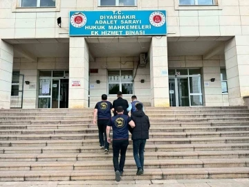 Diyarbakır’da kesinleşmiş hapis cezası olan firari zanlılar tutuklandı
