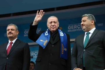 Diyarbakır’da vatandaşlara hitap eden Cumhurbaşkanı Erdoğan, kentten ayrıldı
