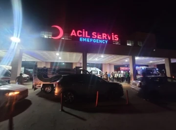 Diyarbakırda vaka almaya giden  4 sağlıkçı  bıçaklandı