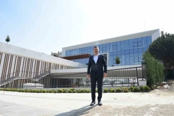 Bursa Doktor Sadık Ahmet Gençlik ve Spor Merkezi’nde sona doğru