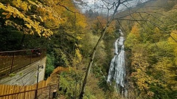 Güzeldere Şelalesi Tabiat Parkı, her mevsim ziyaretçi çekiyor