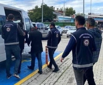 Bilecik'te yakalanan düzensiz göçmenler Bursa'ya gönderildi 