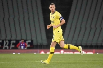 Edin Dzeko, Fenerbahçe’de 20 golü geçen 5. yabancı futbolcu oldu
