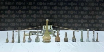 Edirne’de Roma dönemine ait 14 gözyaşı şişesi ele geçirildi
