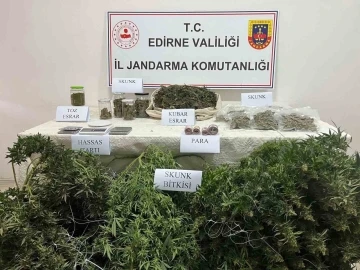 Edirne’de uyuşturucu operasyonu: 3 gözaltı
