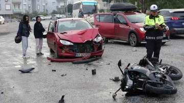 Ehliyetsiz sürücülerin kazası hastanede bitti