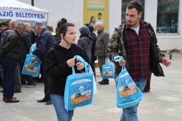 Elazığ Belediyesinden can dostlara 10 ton mama ve kuş yemi desteği
