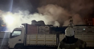 Bursa'da hırdavatçı dükkanında yangın çıktı