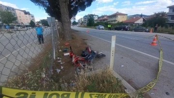 Elektrikli bisiklet ile motosiklet çarpıştı: 4 yaralı
