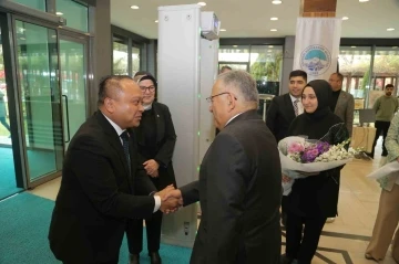 Endonezya Büyükelçisi Purnama’dan Başkan Büyükkılıç’a ziyaret
