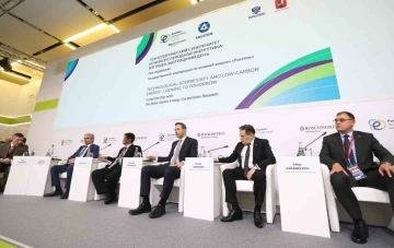 Enerji ve Tabii Kaynaklar Bakanı Bayraktar: &quot;Rosatom Türk yenilenebilir enerji pazarına yatırım yapmak istiyor&quot;
