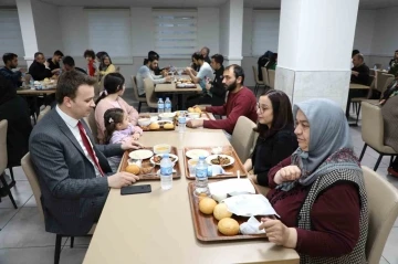 Erzincan’da depremzedelere iftar programı düzenlendi
